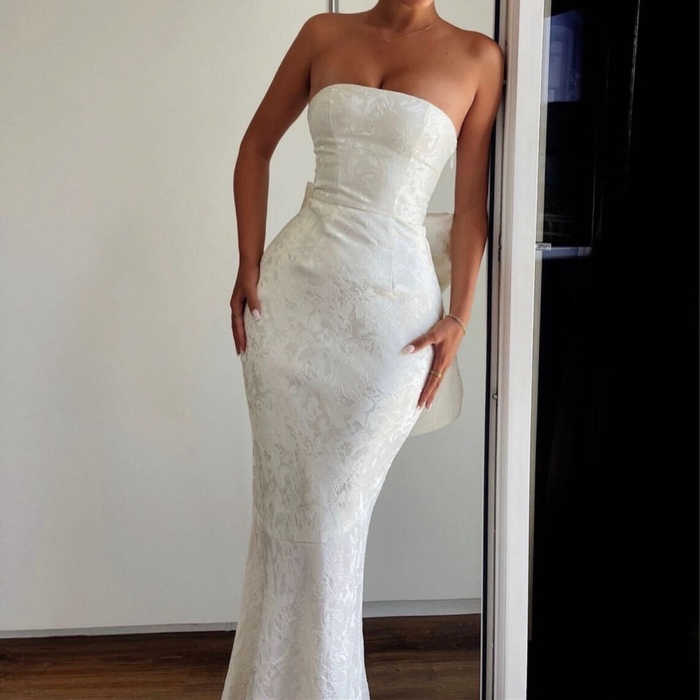 White Babyboo dress never worn